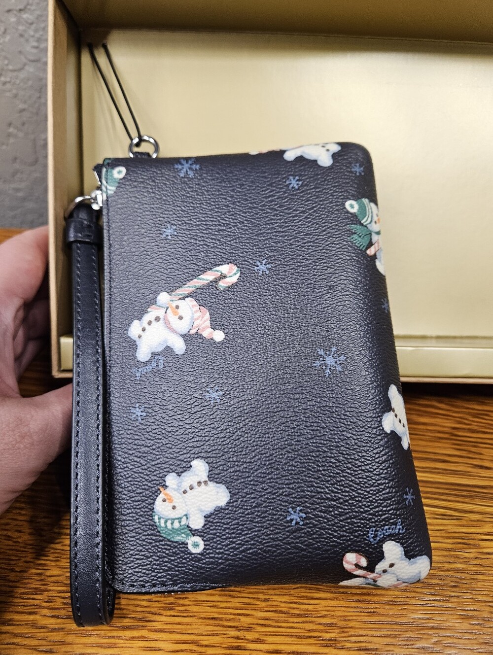 Coach Boxed Corner Zip Wristlet With Snowman Print - Picture 5 of 7